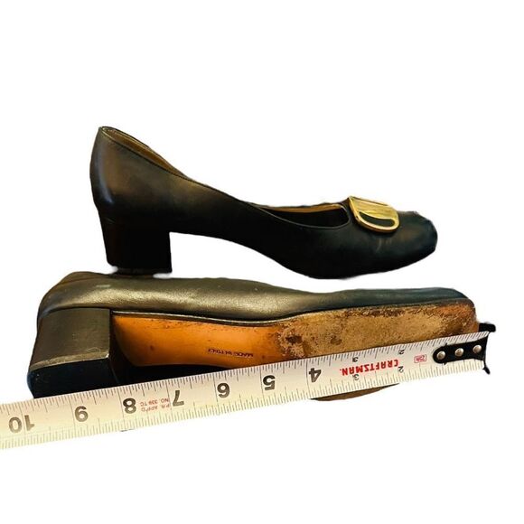 Vintage Salvatore Ferragamo Low Heel Pumps Blue Leather Gold Accent Size 8 AA - Picture 15 of 15